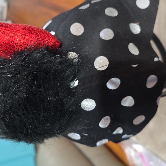 NWT Disney Parks Womens Minnie Mouse Hat Black/Silver Dots Poms Bow Adjustable - Picture 6 of 11